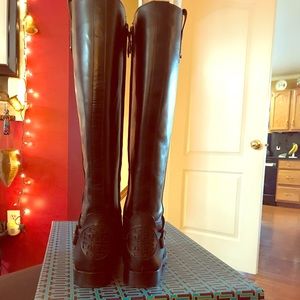 Tory Burch boots size 8